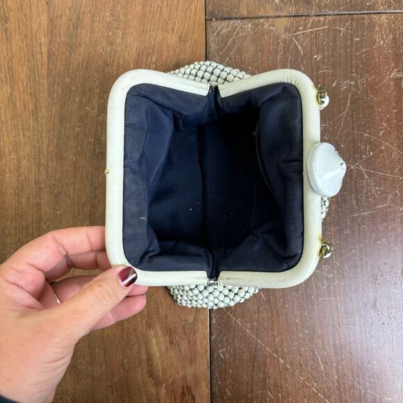 Whiting & Davis Company Vintage Alumesh White Metal Mesh Purse Clutch - Picture 6 of 11